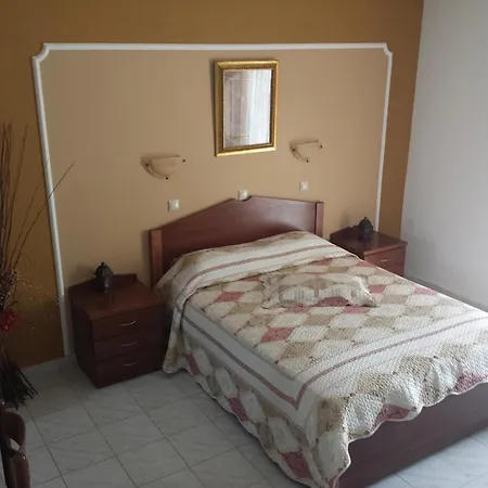 Nikos Studios Guest house *