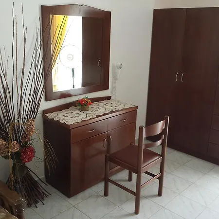 Nikos Pensionat 3*