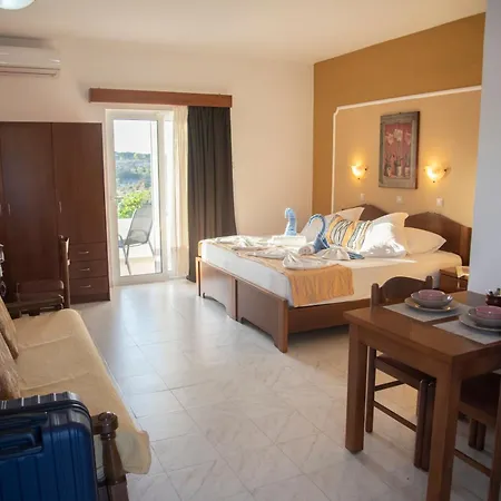 Nikos בית הארחה