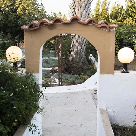 בית הארחה Nikos קפלוס